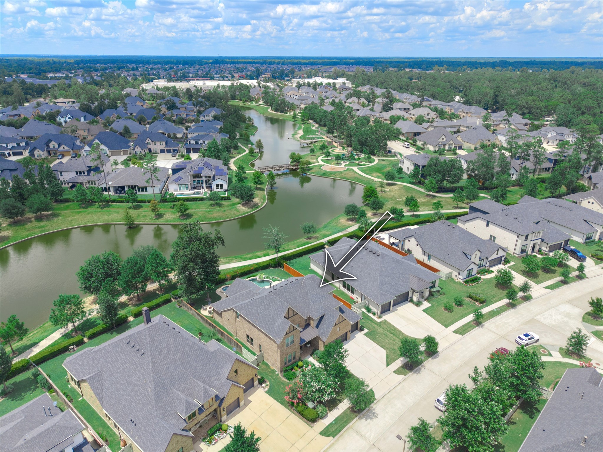 10090 South Goshawk Trail Conroe, TX 77385 - Photo 5 of 43 This premium lot and location with picturesque views is definitely a showstopper in the community for relaxing and entertaining.