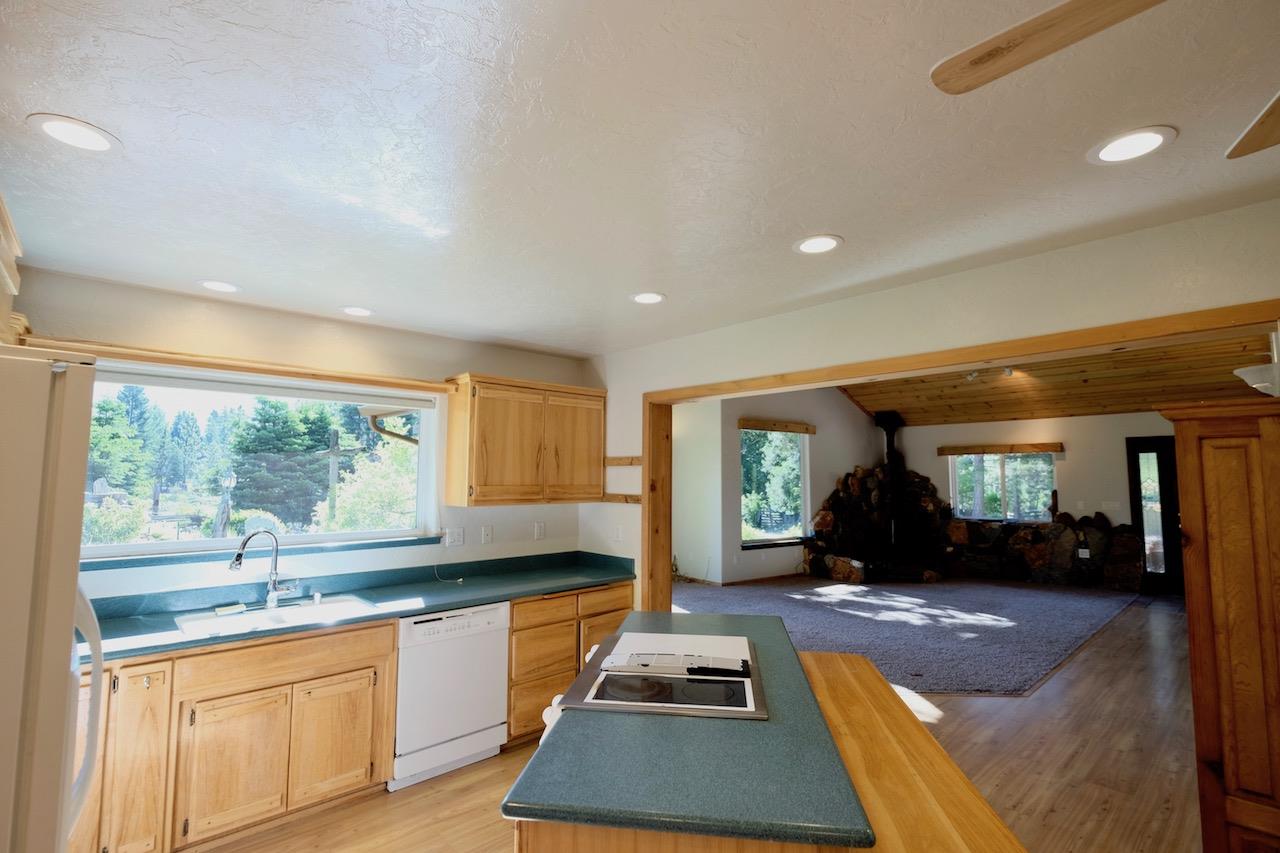 601 Davis Place Road Mount Shasta, CA 96067 - Photo 12 of 22 Gallery Image 12