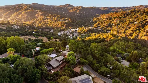 $1,550,000 | 19806 Valley View Drive, Topanga, CA 90290