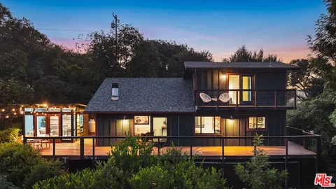 $1,550,000 | 19806 Valley View Drive, Topanga, CA 90290