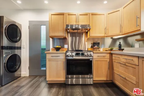 $1,550,000 | 19806 Valley View Drive, Topanga, CA 90290