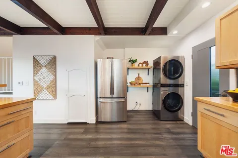 $1,550,000 | 19806 Valley View Drive, Topanga, CA 90290