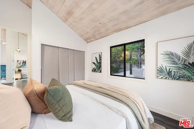 $1,550,000 | 19806 Valley View Drive, Topanga, CA 90290