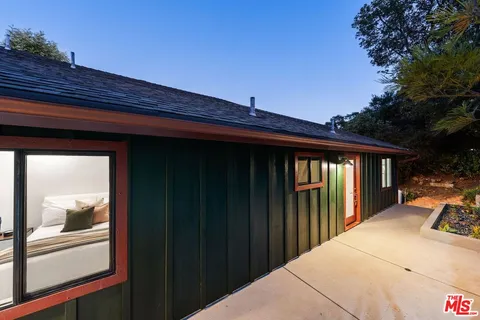 $1,550,000 | 19806 Valley View Drive, Topanga, CA 90290