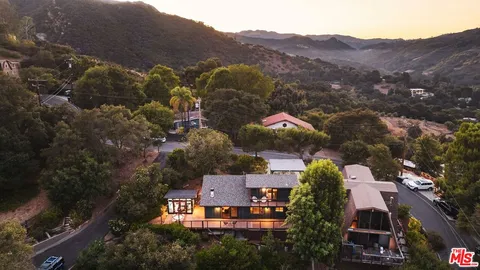 $1,550,000 | 19806 Valley View Drive, Topanga, CA 90290