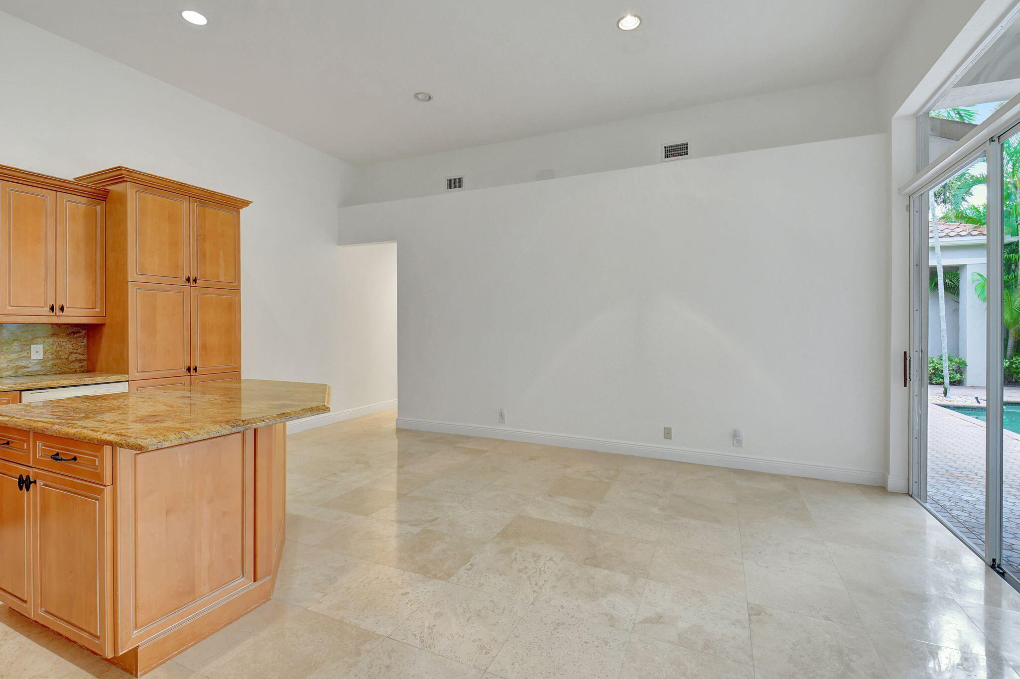 6689 Northwest 23rd Terrace Boca Raton, FL 33496 - Photo 12 of 40 16-web-or-mls-DSC_6630