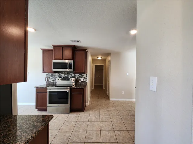 $1,995 | 22527 Cloverland Field Drive, Hockley, TX 77447