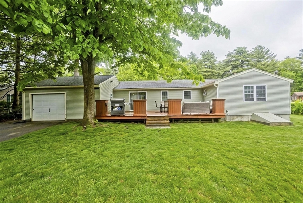 91 Spikenard Circle Springfield, MA 01129 - Photo 2 of 30