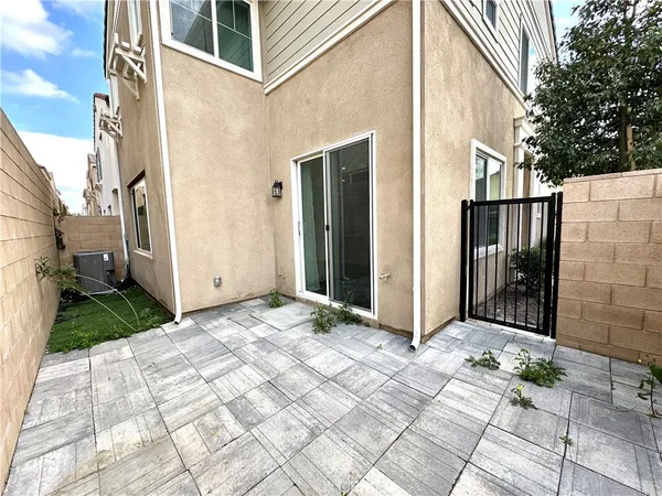 $3,600 | 5593 Siracusa Way, Fontana, CA 92336