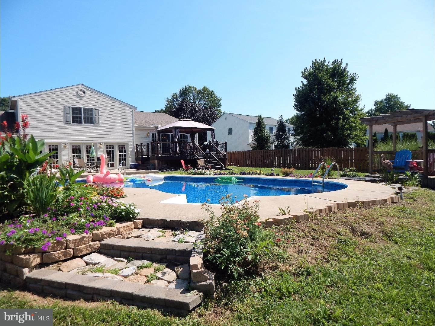 314 Bloomfield Road Warminster, PA 18974 - Photo 11 of 25 Back Yard