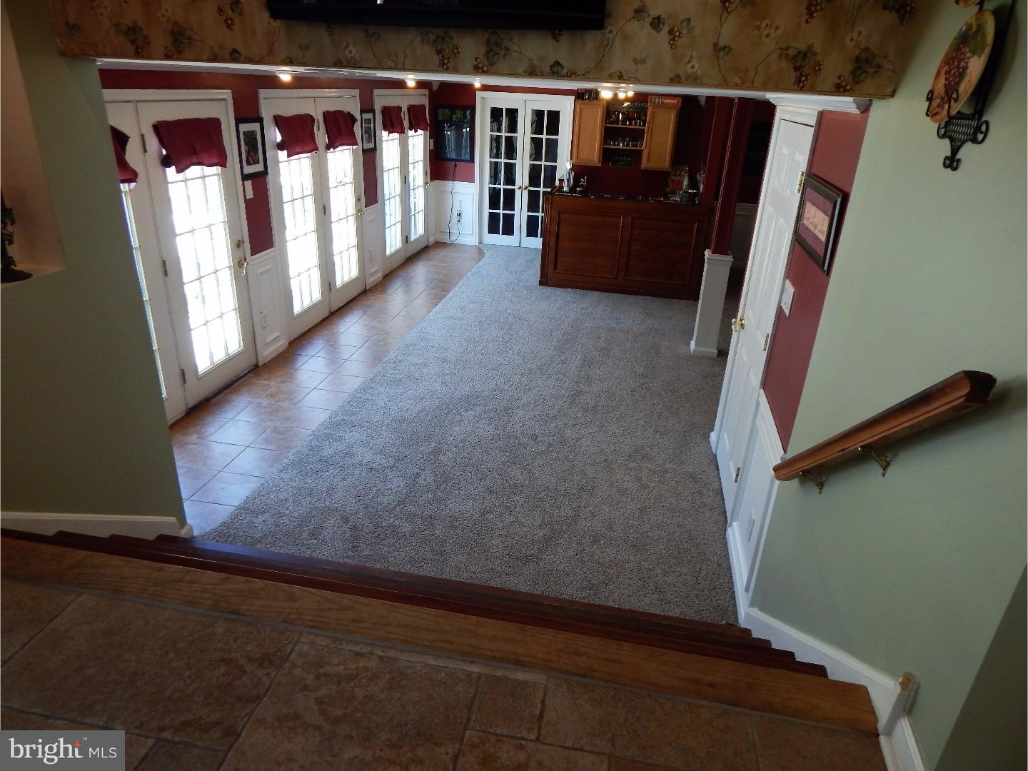 314 Bloomfield Road Warminster, PA 18974 - Photo 14 of 25 Family Room