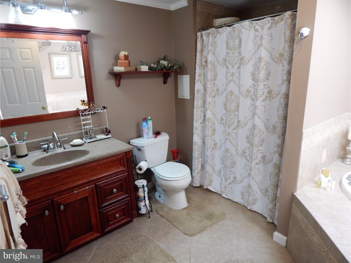314 Bloomfield Road Warminster, PA 18974 - Photo 17 of 25 Master Bathroom