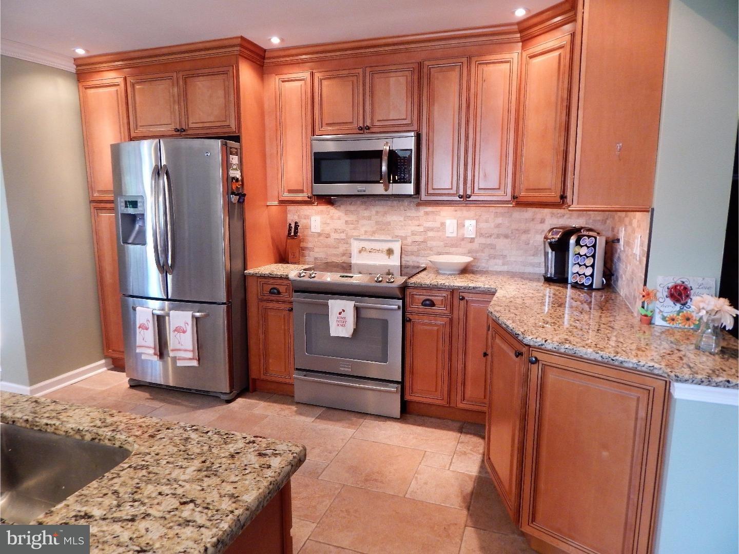 314 Bloomfield Road Warminster, PA 18974 - Photo 6 of 25 Kitchen