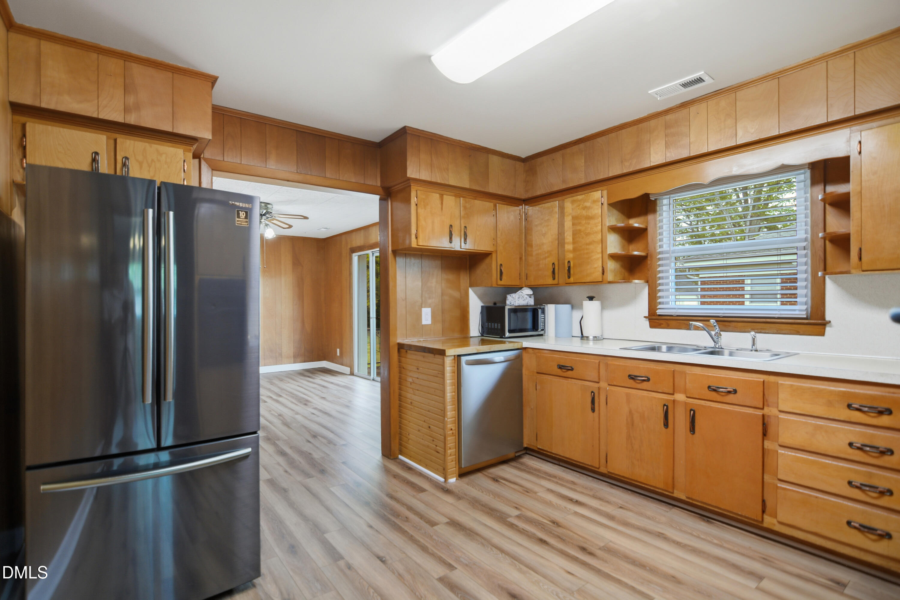 1200 Cooper Drive Raleigh, NC 27607 - Photo 11 of 25 08
