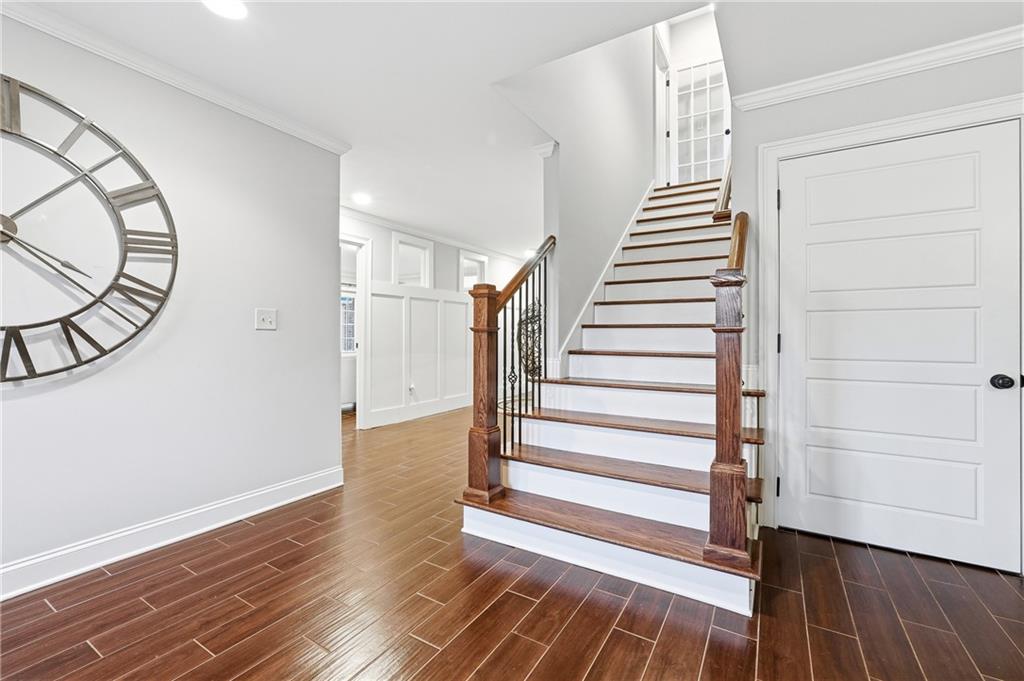18 Starlight Drive Cartersville, GA 30121 - Photo 40 of 74 a view of a hallway with wooden floor and entryway