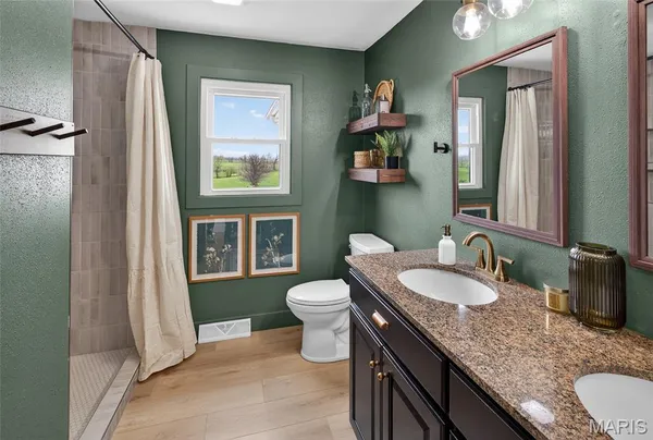 $425,000 | 16045 State Hwy D, Oak Ridge, MO 63769