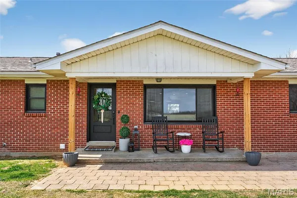 $425,000 | 16045 State Hwy D, Oak Ridge, MO 63769