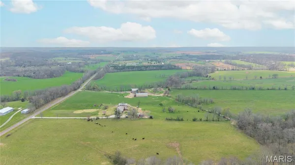 $425,000 | 16045 State Hwy D, Oak Ridge, MO 63769