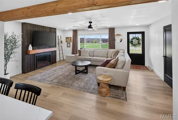 $425,000 | 16045 State Hwy D, Oak Ridge, MO 63769