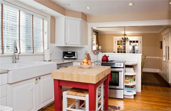 12 Ricker Road, Unit 12 Newton, MA 02458 - Photo 5 of 6 Gallery Image 5