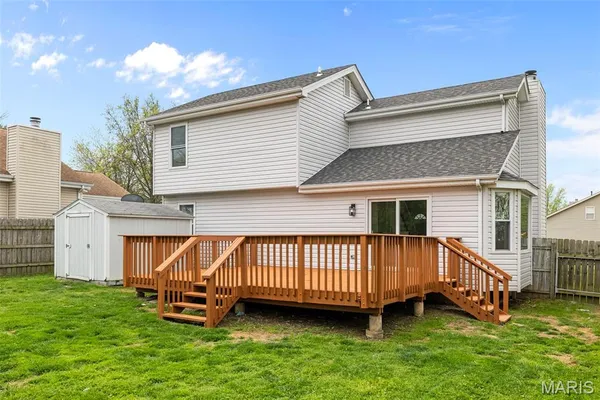 $369,900 | 32 Queensboro Drive, St. Peters, MO 63376