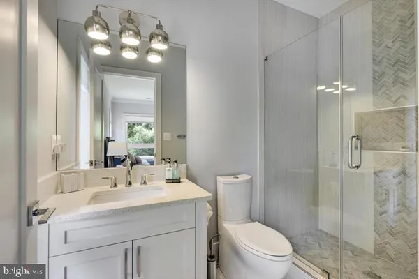 $20,000 | 9604 Pembroke Place, Vienna, VA 22182