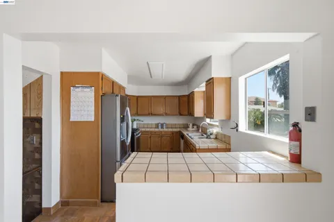 $599,000 | 10517 Voltaire Avenue, Oakland, CA 94603