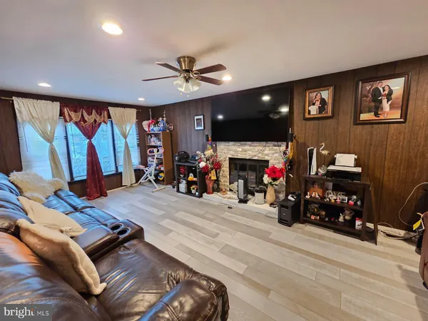 $659,900 | 710 North Argonne Avenue, Sterling, VA 20164