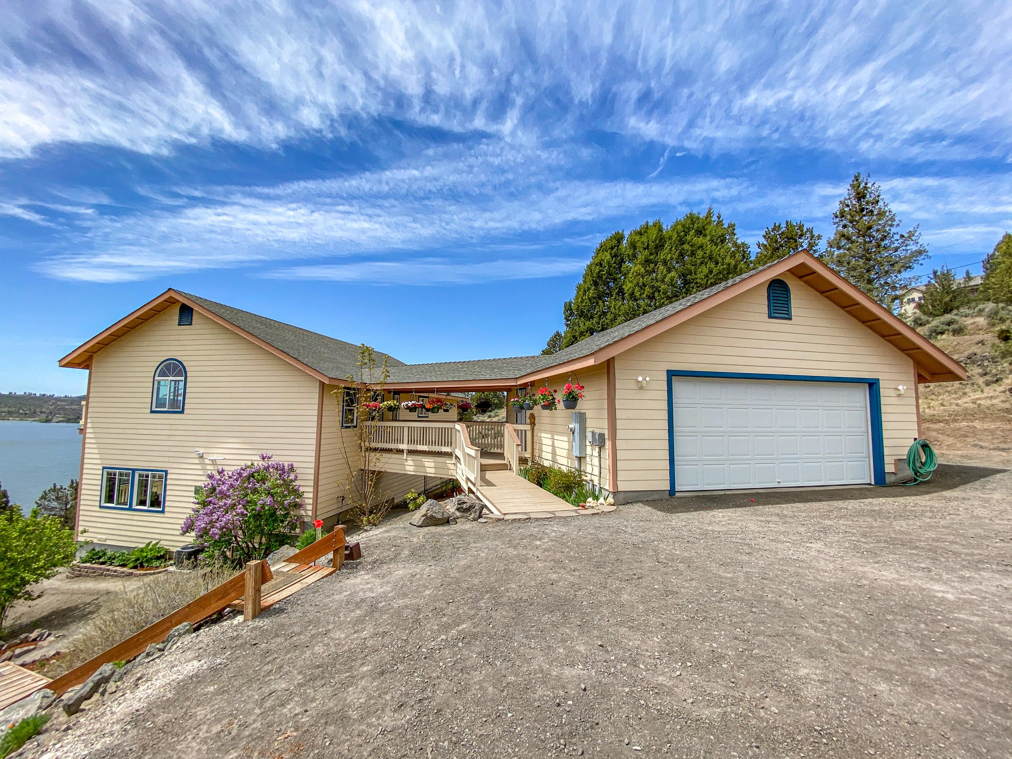 4840 Sunset Ridge Road Klamath Falls, OR 97601 - Photo 1 of 30 Main home