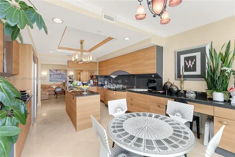 $2,900,000 | 19955 Northeast 38th Court, Unit 1403, Aventura, FL 33180