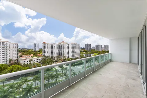 $2,900,000 | 19955 Northeast 38th Court, Unit 1403, Aventura, FL 33180