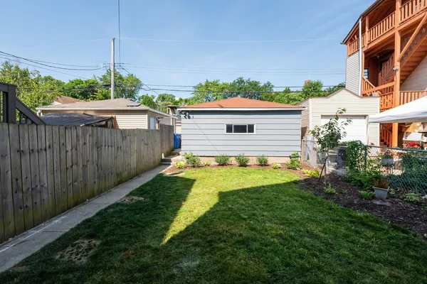 $3,200 | 4226 North Bernard Street, Unit 2, Chicago, IL 60618