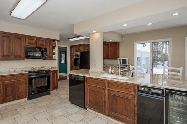 194 Colony Road Longmeadow, MA 01106 - Photo 9 of 30 Gallery Image 9