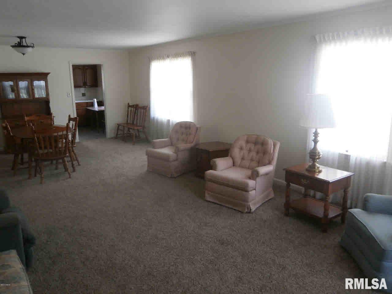 209 West Reed Street Benton, IL 62812 - Photo 13 of 36