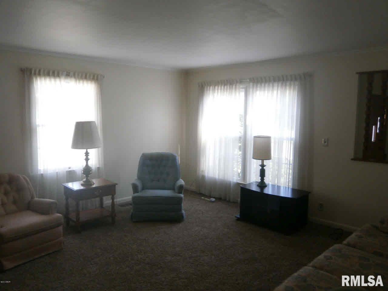 209 West Reed Street Benton, IL 62812 - Photo 14 of 36