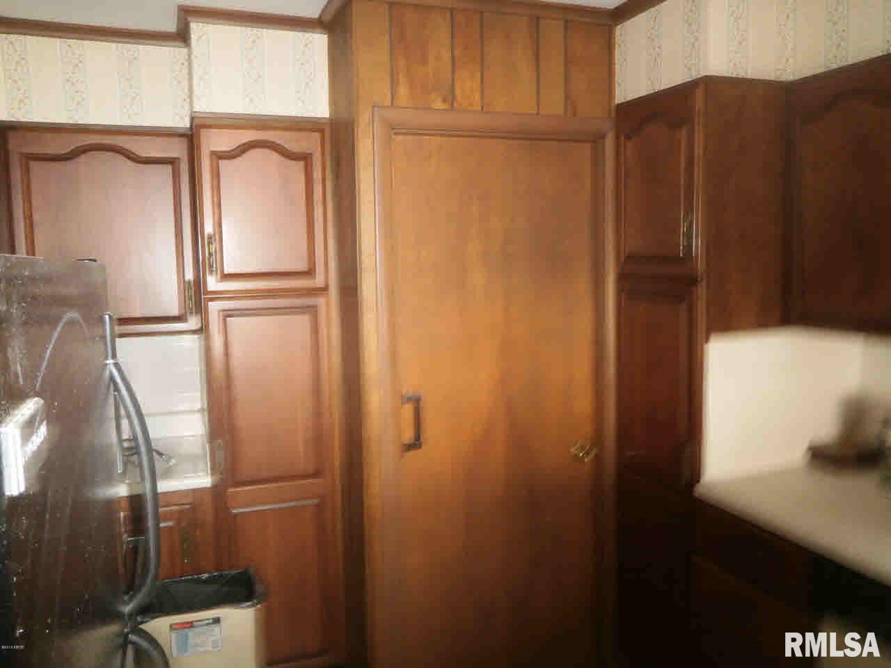 209 West Reed Street Benton, IL 62812 - Photo 23 of 36