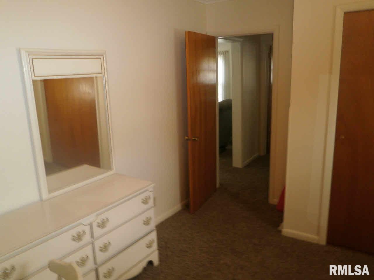 209 West Reed Street Benton, IL 62812 - Photo 31 of 36