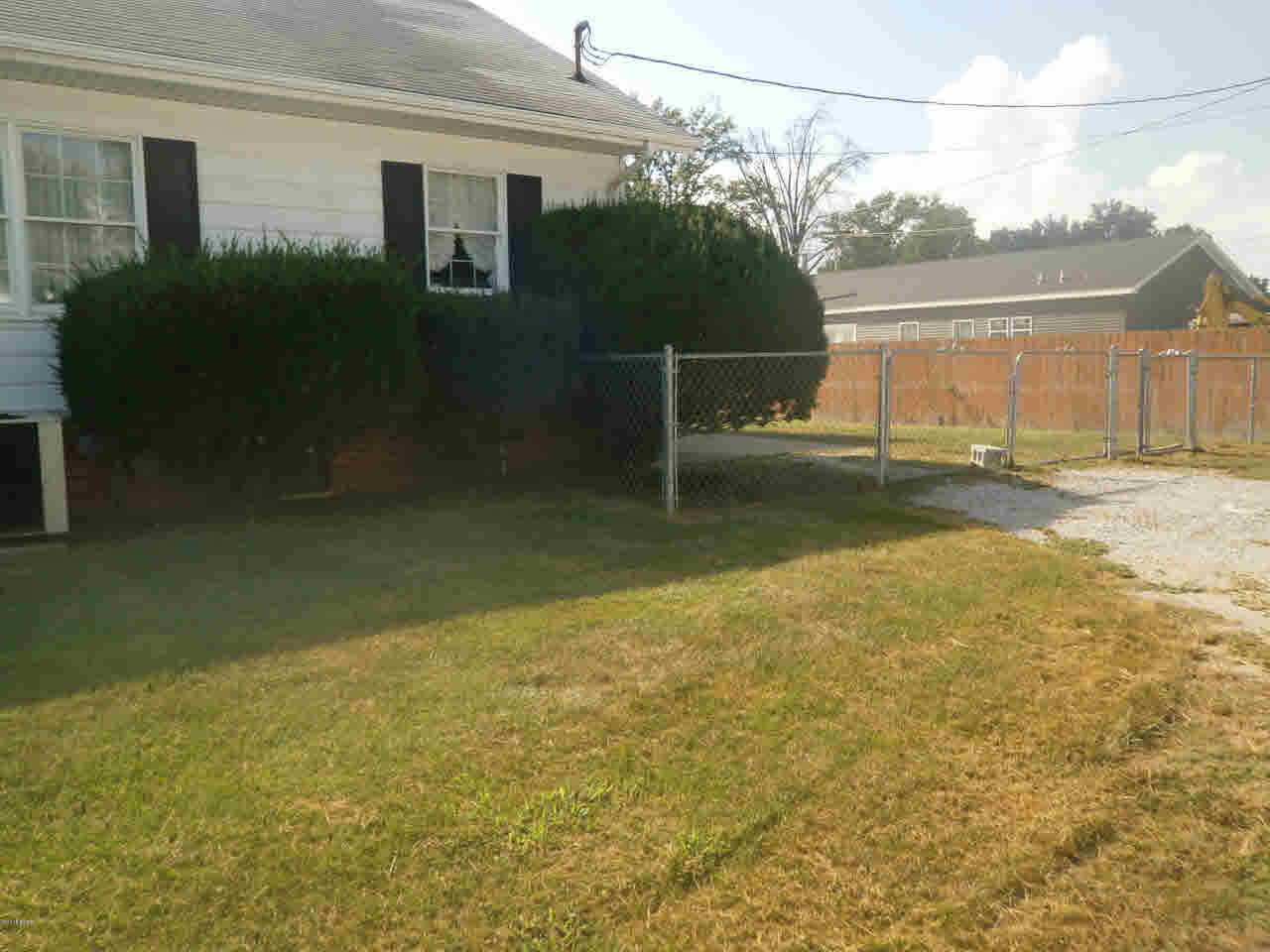 209 West Reed Street Benton, IL 62812 - Photo 7 of 36