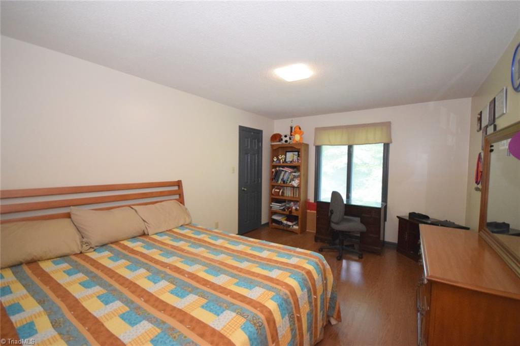 428 4 Brooks Road Winston-Salem, NC 27107 - Photo 12 of 22 Gallery Image 12