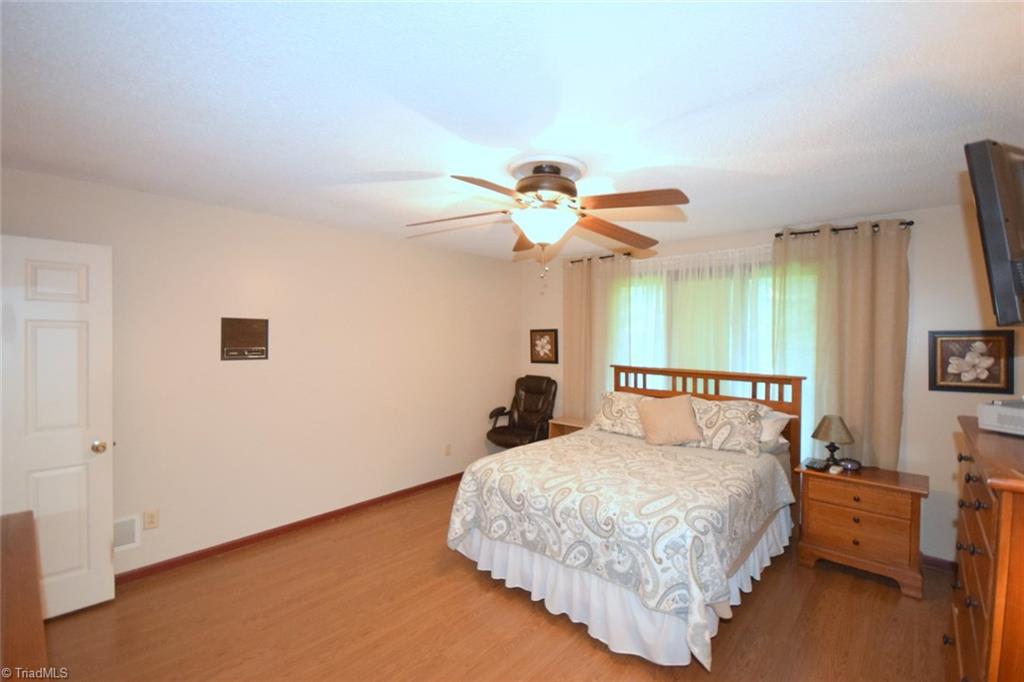 428 4 Brooks Road Winston-Salem, NC 27107 - Photo 16 of 22 Gallery Image 16