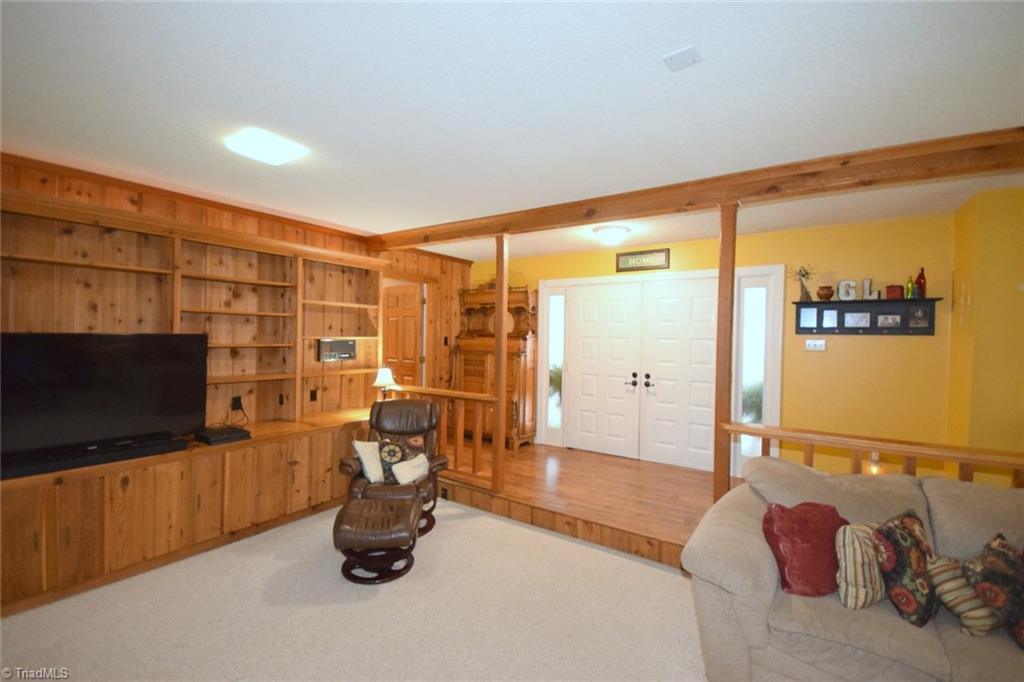 428 4 Brooks Road Winston-Salem, NC 27107 - Photo 3 of 22 Gallery Image 3