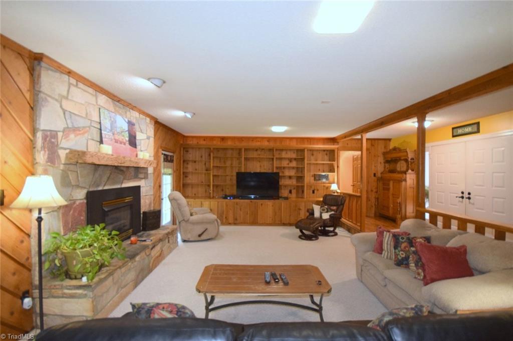 428 4 Brooks Road Winston-Salem, NC 27107 - Photo 6 of 22 Gallery Image 6