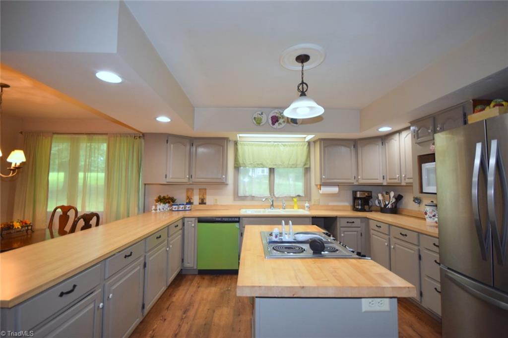 428 4 Brooks Road Winston-Salem, NC 27107 - Photo 9 of 22 Gallery Image 9