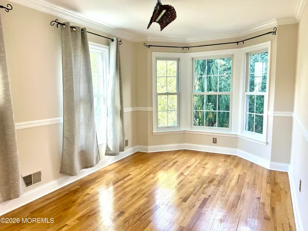 $7,000 | 82 3rd Street, Fair Haven, NJ 07704