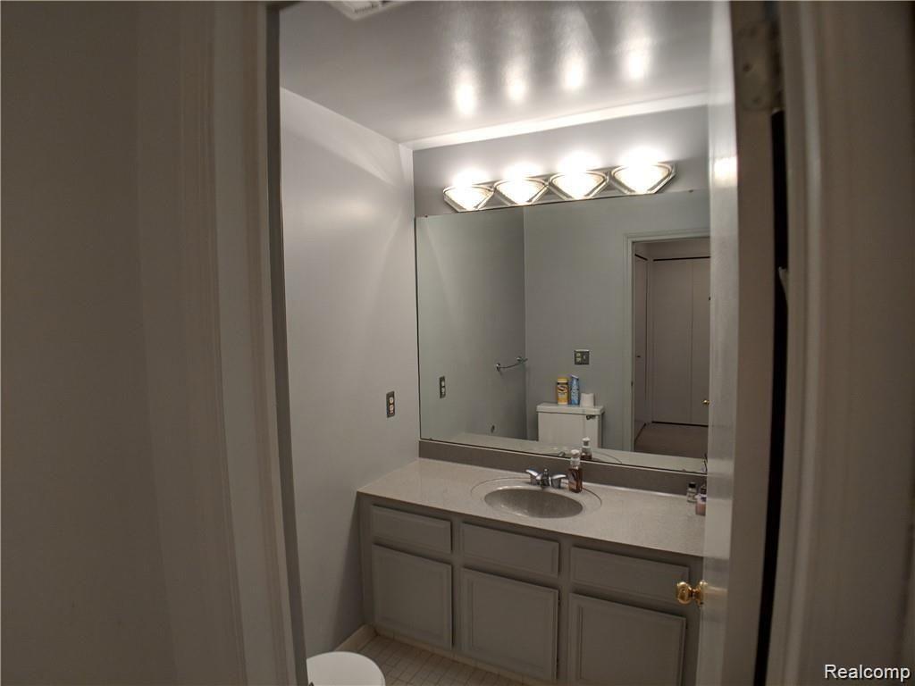 29644 Middlebelt Road Farmington Hills, MI 48334 - Photo 14 of 16