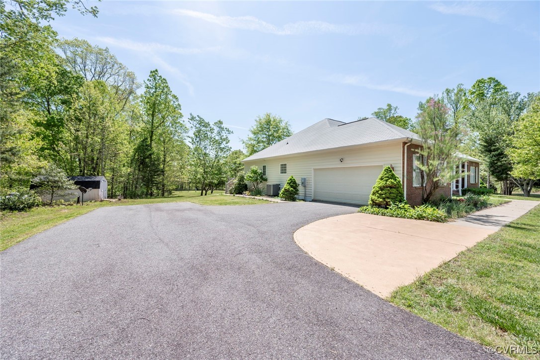 2224 Hensley Road Mineral, VA 23117 - Photo 5 of 48