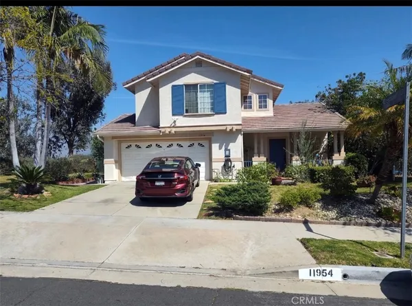 $829,999 | 11954 Edgecliff Avenue, Sylmar, CA 91342