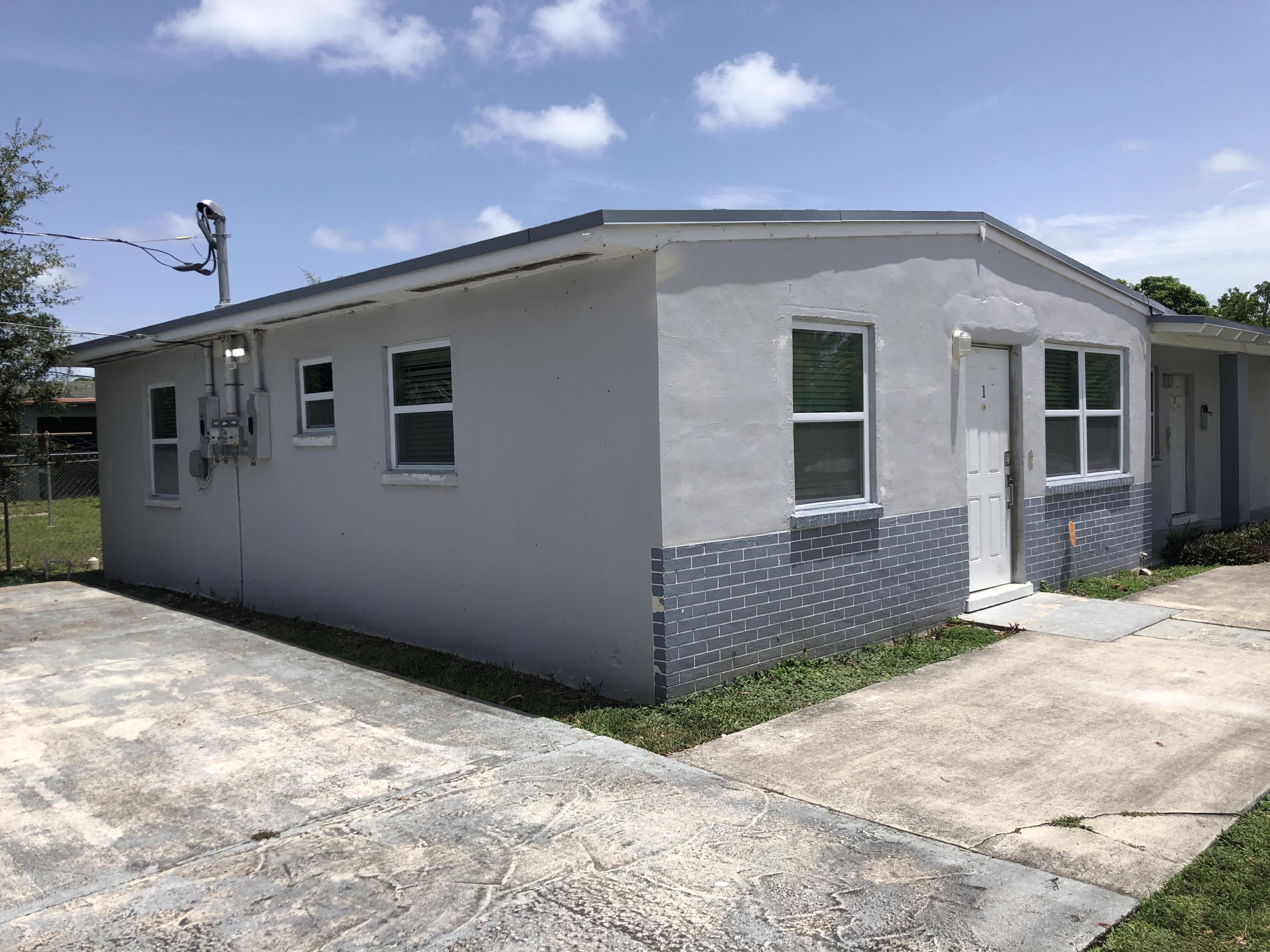 184 West 24th Street Riviera Beach, FL 33404 - Photo 14 of 27 IMG_4850