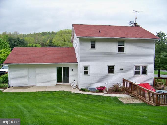 3309 View Ridge Court Manchester, MD 21102 - Photo 24 of 28 Exterior (Rear)