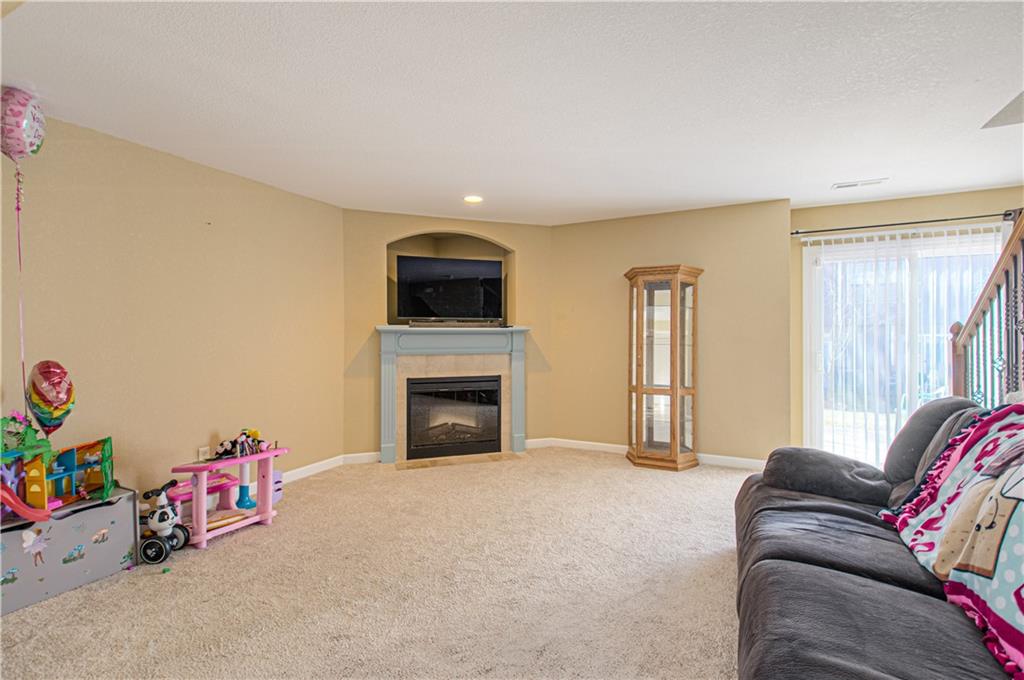 21032 Millridge Street Spring Hill, KS 66083 - Photo 5 of 29